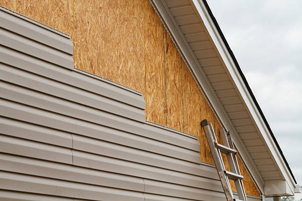 24/7 Emergency Vinyl Siding experts in Fountain, CO